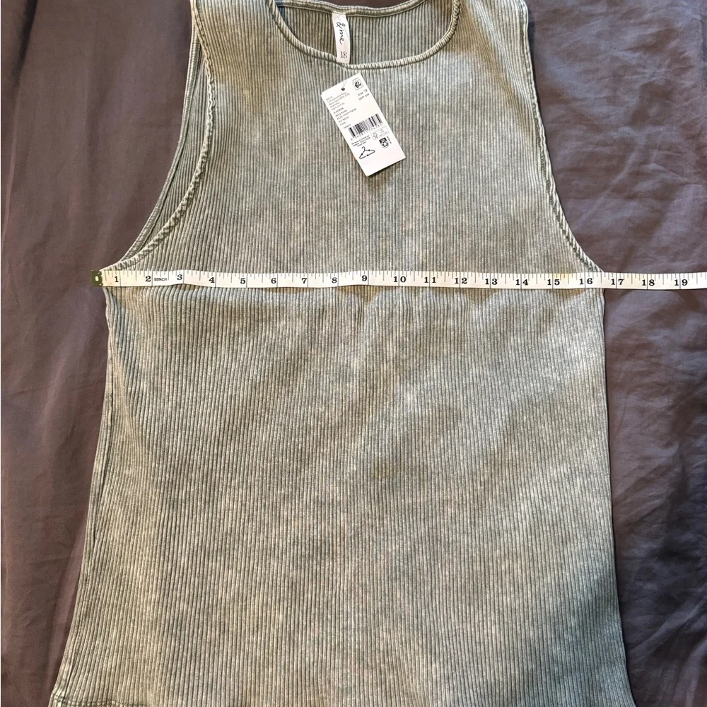 Olive Ribbed Tank Top - Picture 2 of 4